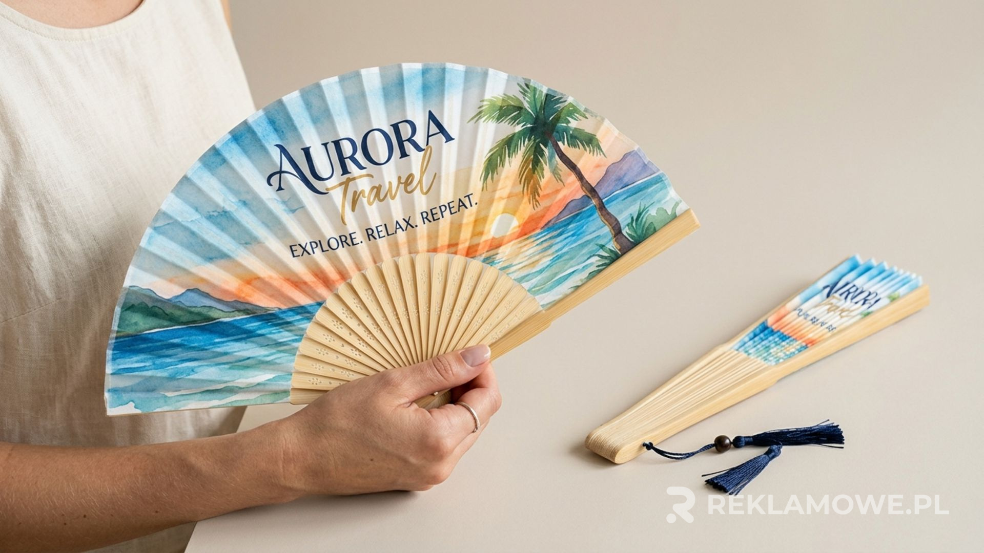 Wachlarz reklamowy jako elegancki gadżet promocyjny dla marki