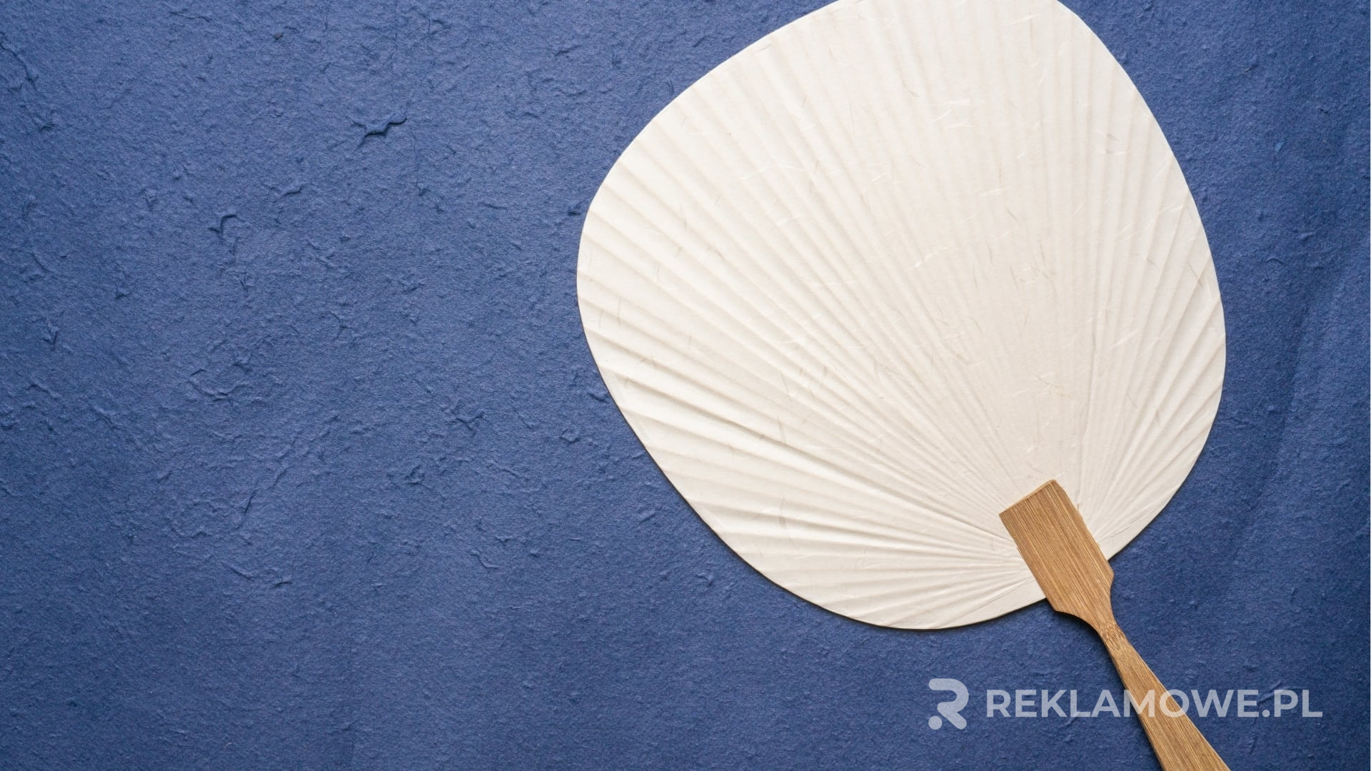 Wachlarze reklamowe w trakcie produkcji