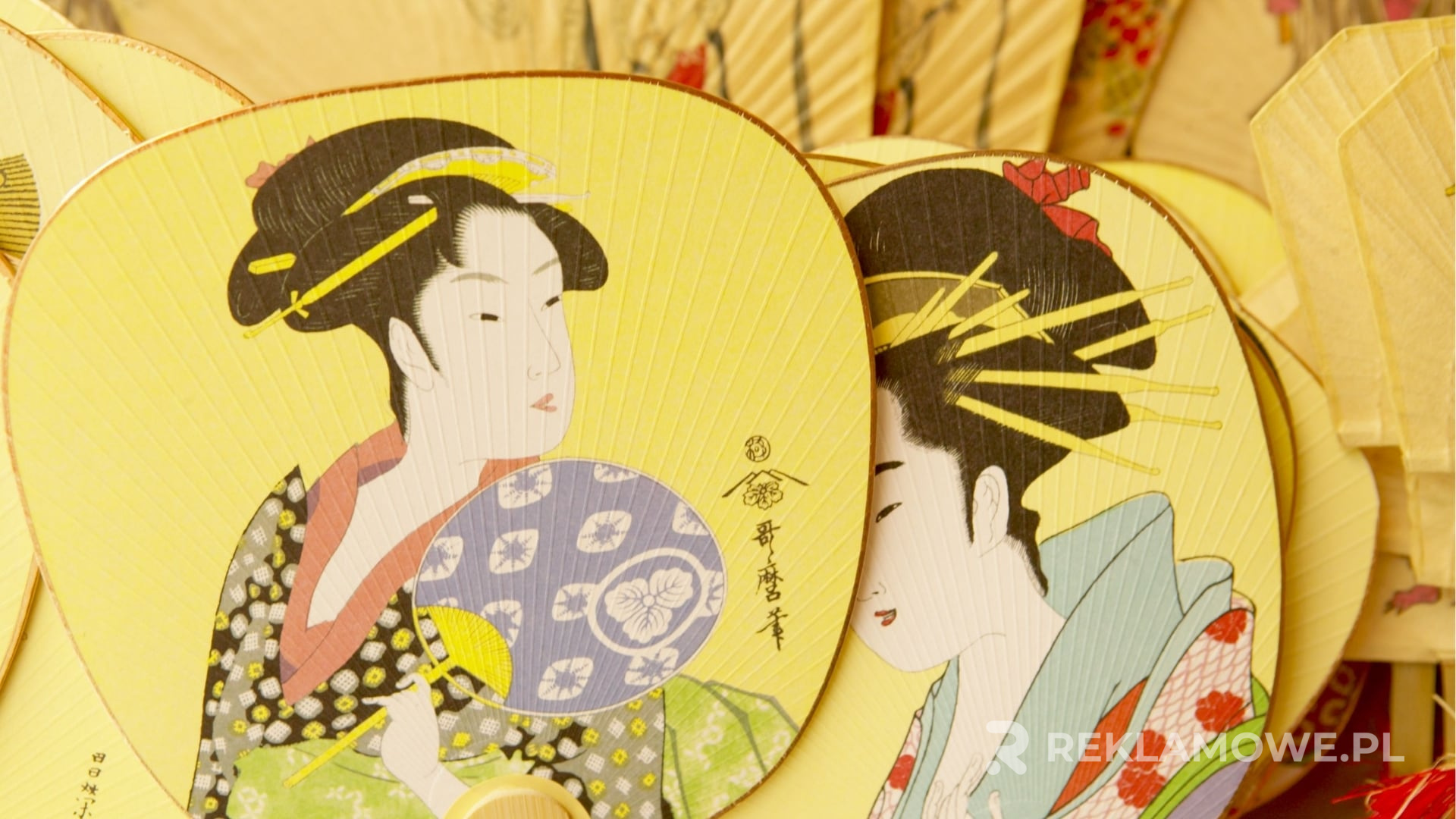 Kreatywne wykorzystanie wachlarzy reklamowych w marketingu