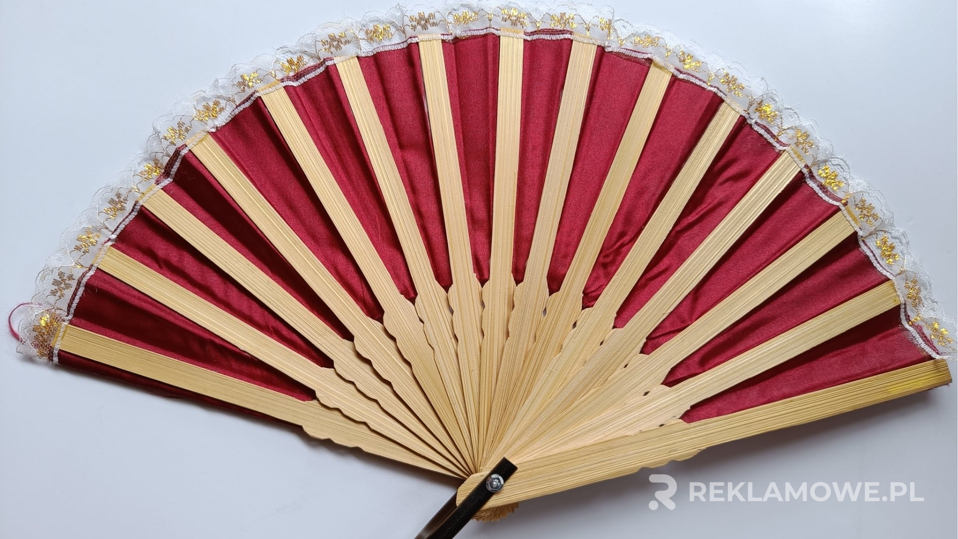 Wachlarze reklamowe na dużym evencie